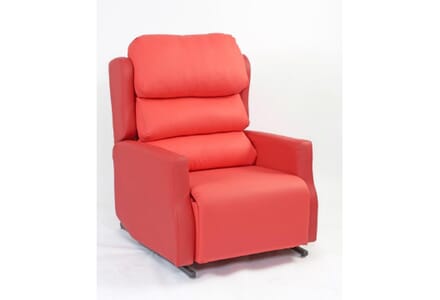Primacare Low Profile Bariatric Rise and Recline Chair. Red. Right Facing.
