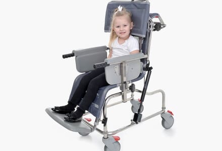 Osprey shower chair with child